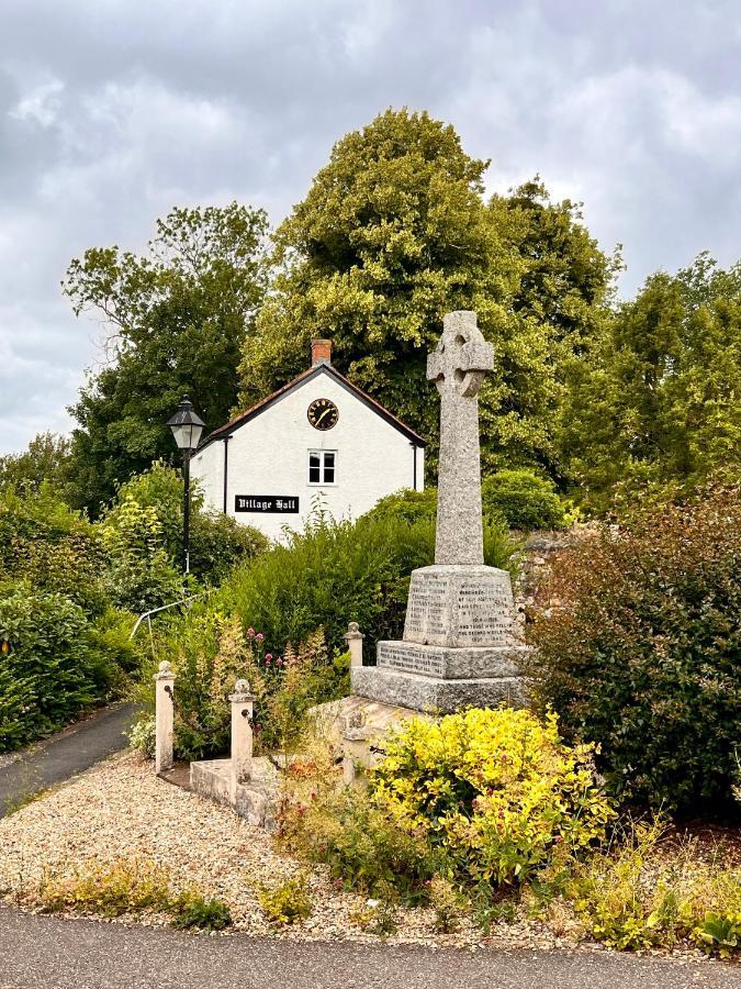 The Snuggery Cottage Taunton Esterno foto